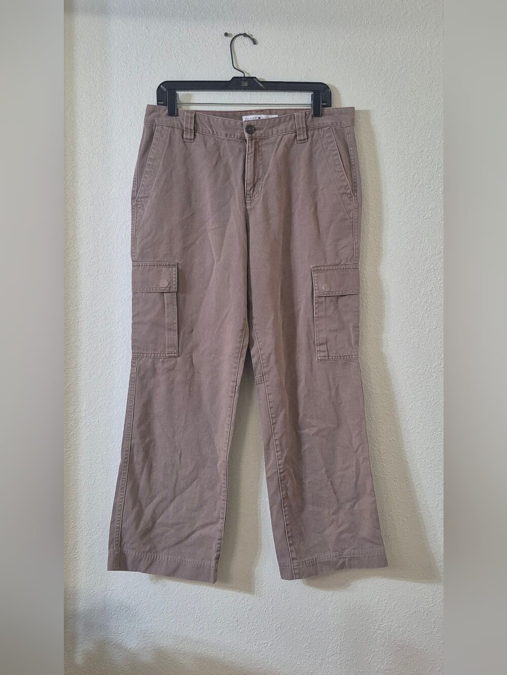 Tommy Hilfiger Women's Cargo Pants in Taupe